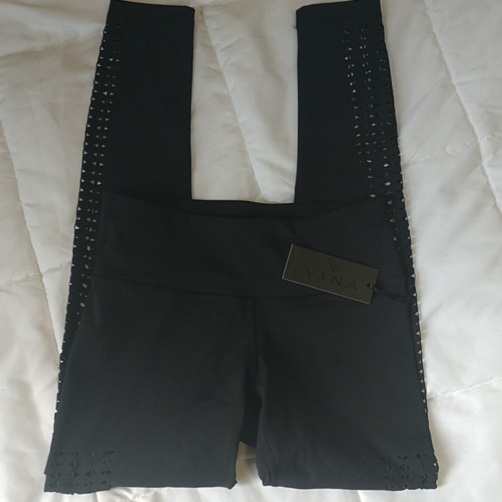 Vina athletic leggings. NWT. Size XS